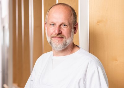 Norbert Reißlein Portrait von Herrn Norbert Reißlein, Stationsleitung der Ebene 4 in den DR. ERLER KLINIKEN.